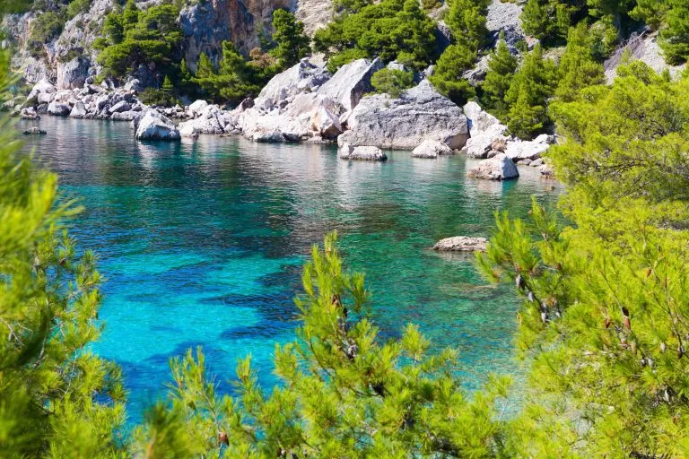 Blauwe lagune, paradijselijk eiland in de Adriatische Zee van Kroatië, Hvar.